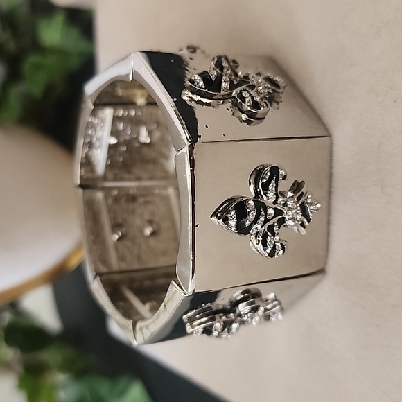 Silver Fleur de Lis Symbol Stretch Tile Bracelet - Picture 1 of 8